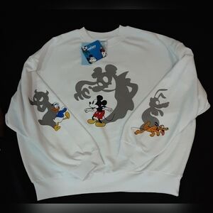Vintage Disney White Crewneck Sweater with Mickey and Friends C204